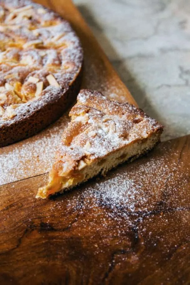 ACM Berry Almond Cake Whole